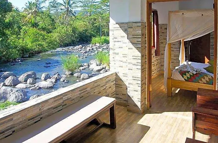 Tepi Sungai ホテル