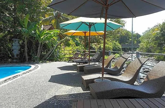 Tepi Sungai バリ島
