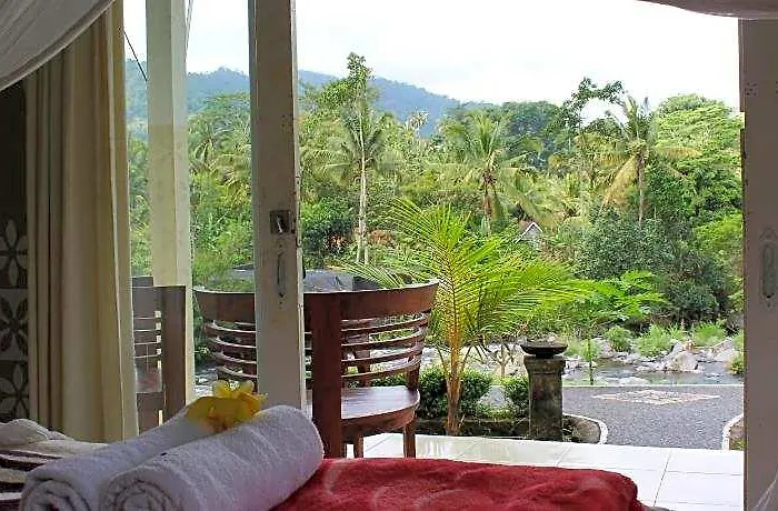 ホテル Tepi Sungai 2*